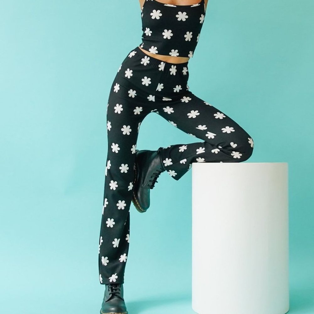 Verge Girl Teach Peace Pants | AU size 10